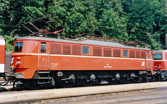 ÖBB Class1018 - Photo: ©1991 Ian Boyle - www.simplompc.co.uk - Simplon Postcards