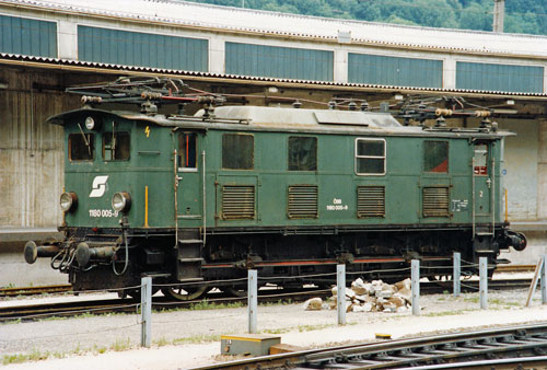 ÖBB Class 1080 - Photo: ©1991 Ian Boyle - www.simplompc.co.uk - Simplon Postcards