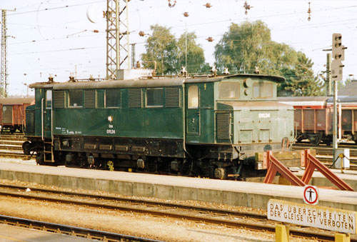 ÖBB Class 1670 - Photo: ©1991 Ian Boyle - www.simplompc.co.uk - Simplon Postcards