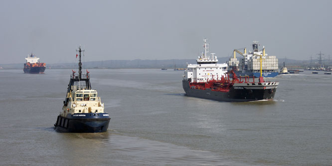 SVITZER MERCIA - Photo: © Ian Boyle, 18th April 2010 - www.simplonpc.co.uk