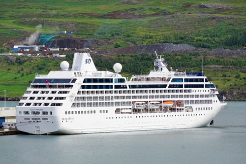 Ocean Princess Cruise - Akureyri - Photo: © Ian Boyle, 24th July 2015 - www.simplonpc.co.uk