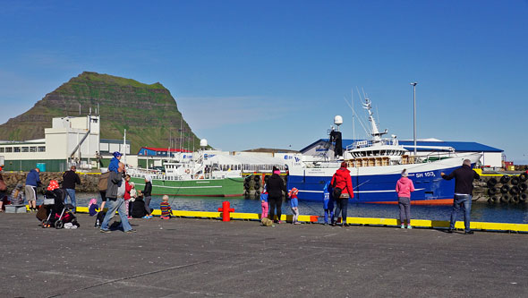 Ocean Princess Cruise - Grundarfjörður - Photo: © Ian Boyle, 25th July 2015 - www.simplonpc.co.uk