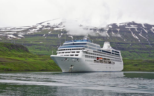 Ocean Princess Cruise - Lerwick - Photo: © Ian Boyle, 21st July 2015 - www.simplonpc.co.uk