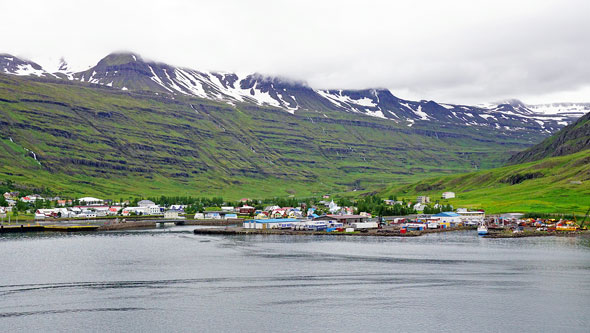 Ocean Princess Cruise - Seyðisfjörður - Photo: © Ian Boyle, 21st July 2015 - www.simplonpc.co.uk