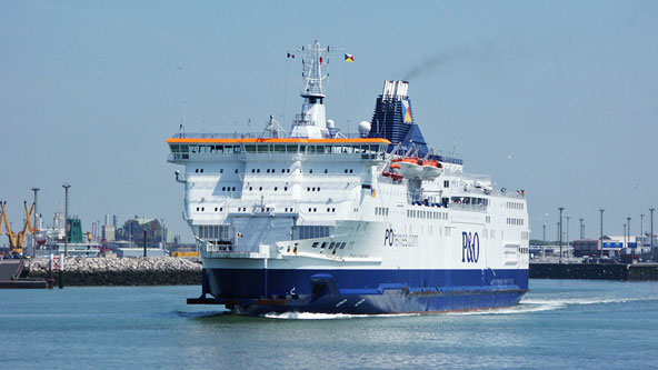 PRIDE OF AQUITAINE - P&O Ferries - Photo: 2003 Ian Boyle - www.simplonpc.co.uk