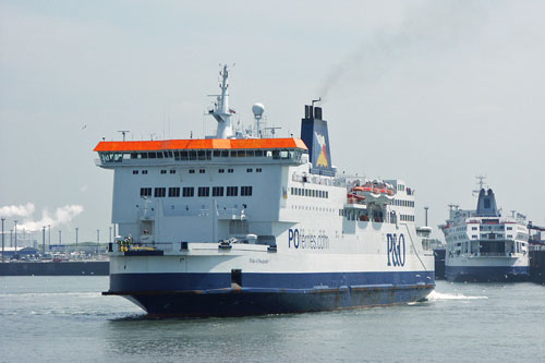 PRIDE OF CALAIS - P&O Ferries - Photo: 2003 Ian Boyle - www.simplonpc.co.uk