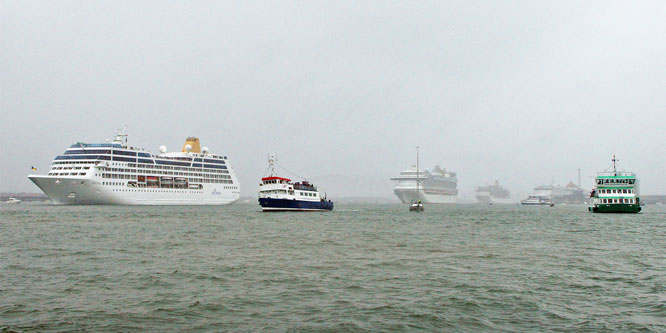 P&O 175th Anniversary - www.ocean-liner-society.com - Photo:  Ian Boyle, 3rd July 2012