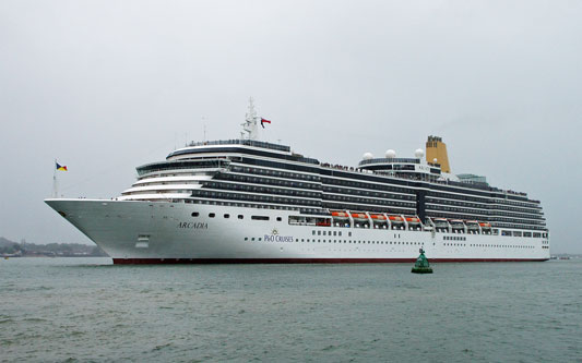 P&O 175th Anniversary - www.ocean-liner-society.com - Photo:  Ian Boyle, 3rd July 2012