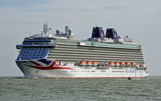 Pont Aven at Portsmouth - Photo: © Ian Boyle, 6th March 2015 - www.simplonpc.co.uk