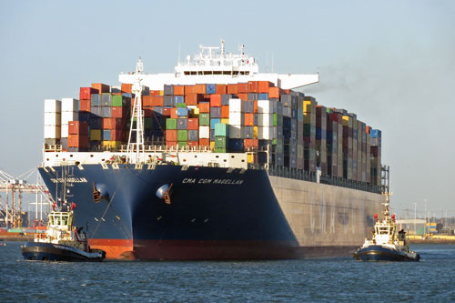 CMA CGM MAGELLAN - ORIANA 2012 Cruise - Photo: © Ian Boyle, 4th December 2012 - www.simplonpc.co.uk