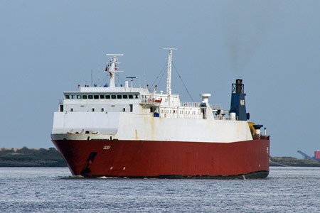 Calibur leaving Tilbury - Photo: © 2008 Ian Boyle - www.simplonpc.co.uk