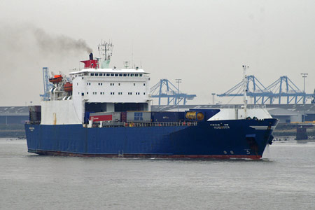 Hoburgen leaving Tilbury - Photo: © 2008 Ian Boyle - www.simplonpc.co.uk