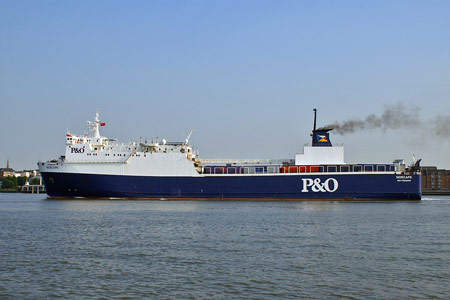 Norcape leaving Tilbury - Photo: © 2008 Ian Boyle - www.simplonpc.co.uk