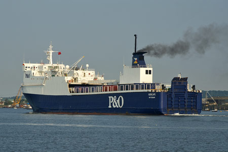 Norcape leaving Tilbury - Photo: © 2008 Ian Boyle - www.simplonpc.co.uk