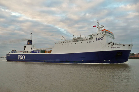 Norcape leaving Tilbury - Photo: © 2008 Ian Boyle - www.simplonpc.co.uk