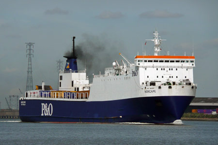 Norcape leaving Tilbury - Photo: © 2008 Ian Boyle - www.simplonpc.co.uk