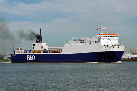 Norcape leaving Tilbury - Photo: © 2008 Ian Boyle - www.simplonpc.co.uk