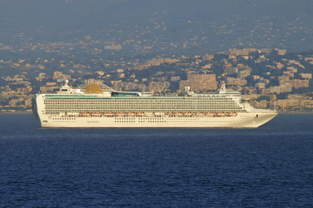 Ventura off Villefranche - Photo: © Ian Boyle, 22nd August 2009