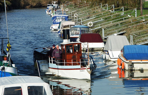 Monarch at Sandwich - Photo:  Ian Boyle, 30th October 2004 - www.simplonpc.co.uk