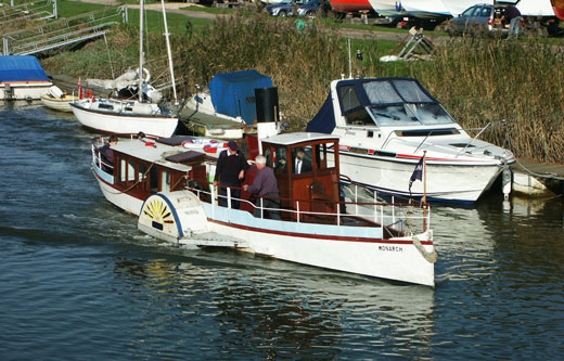 Monarch at Sandwich - Photo:  Ian Boyle, 30th October 2004 - www.simplonpc.co.uk