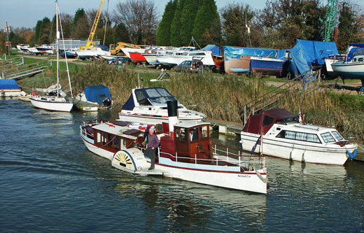 Monarch at Sandwich - Photo:  Ian Boyle, 30th October 2004 - www.simplonpc.co.uk