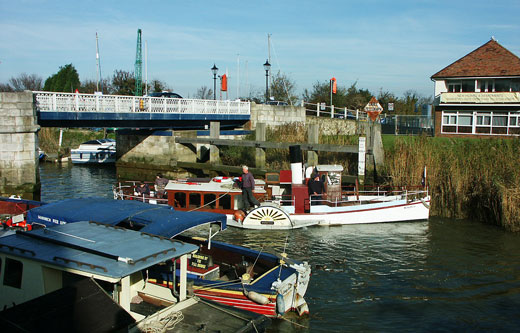 Monarch at Sandwich - Photo:  Ian Boyle, 30th October 2004 - www.simplonpc.co.uk