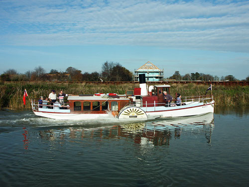 Monarch at Sandwich - Photo:  Ian Boyle, 30th October 2004 - www.simplonpc.co.uk