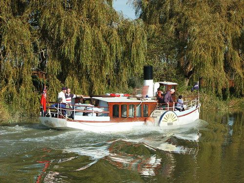 Monarch at Sandwich - Photo:  Ian Boyle, 30th October 2004 - www.simplonpc.co.uk