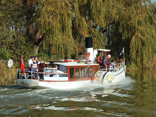 Monarch at Sandwich - Photo:  Ian Boyle, 30th October 2004 - www.simplonpc.co.uk