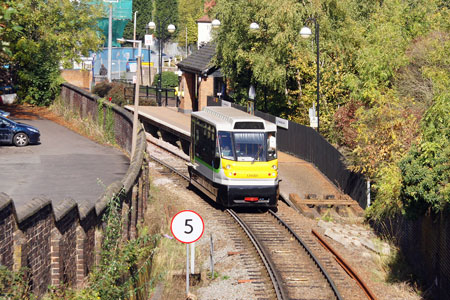 STOURBRIDGE JUNCTION - STOURBRIDGE TOWN - www.simplonpc.co.uk - Photo:  Ian Boyle, 26th September 2011