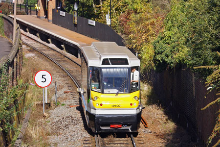 STOURBRIDGE JUNCTION - STOURBRIDGE TOWN - www.simplonpc.co.uk - Photo:  Ian Boyle, 26th September 2011