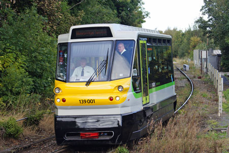 STOURBRIDGE JUNCTION - STOURBRIDGE TOWN - www.simplonpc.co.uk - Photo:  Ian Boyle, 26th September 2011