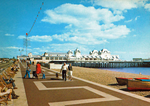 Southsea South Parade Pier - www.simplonpc.co.uk