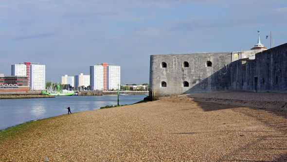 Portsmouth Victoria Pier - Photo: � Ian Boyle, 1st July 2014 - www.simplonpc.co.uk