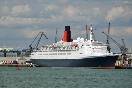 Queen Elizabeth 2- Cunard - www.simplonpc.co.uk - Photo: © Ian Boyle, 24th July 2007 