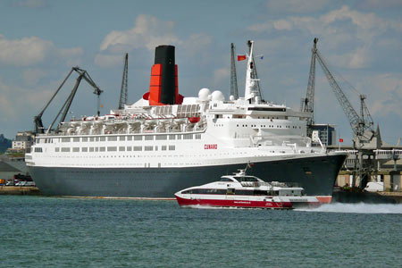 Queen Elizabeth 2- Cunard - www.simplonpc.co.uk - Photo: © Ian Boyle, 24th July 2007 