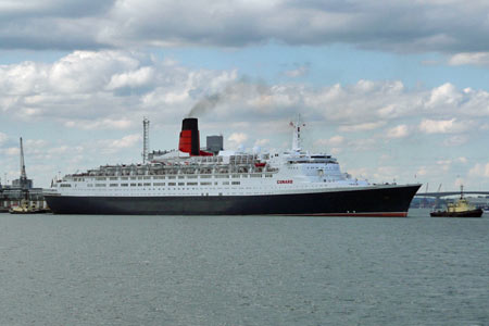 Queen Elizabeth 2- Cunard - www.simplonpc.co.uk - Photo: © Ian Boyle, 24th July 2007 