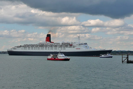 Queen Elizabeth 2- Cunard - www.simplonpc.co.uk - Photo: © Ian Boyle, 24th July 2007 