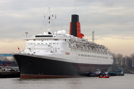 Queen Elizabeth 2- Cunard - www.simplonpc.co.uk - Photo: © Cees de Bijl 12th December 2007 