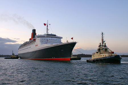 QE2  Final Departure 11/11/2008 - Photo: © 2008 Ian Boyle - www.simplonpc.co.uk