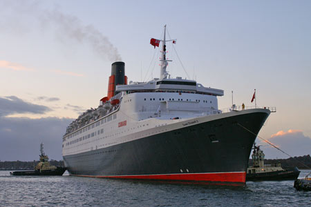 QE2  Final Departure 11/11/2008 - Photo: © 2008 Ian Boyle - www.simplonpc.co.uk