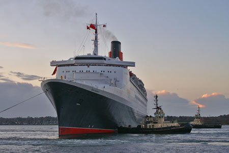 QE2  Final Departure 11/11/2008 - Photo: © 2008 Ian Boyle - www.simplonpc.co.uk