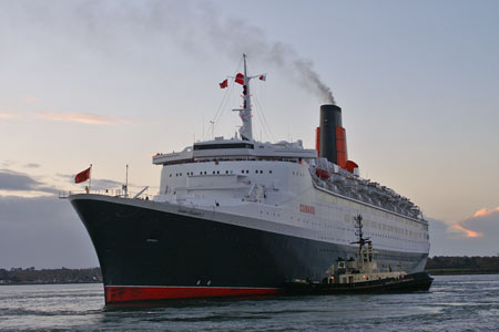 QE2  Final Departure 11/11/2008 - Photo: © 2008 Ian Boyle - www.simplonpc.co.uk