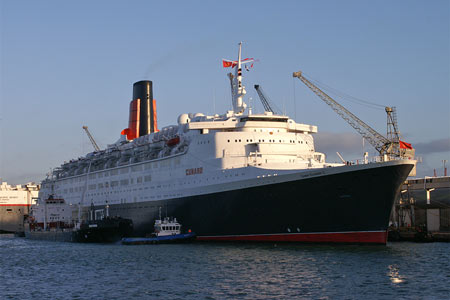 QE2  Final Departure 11/11/2008 - Photo: © 2008 Ian Boyle - www.simplonpc.co.uk