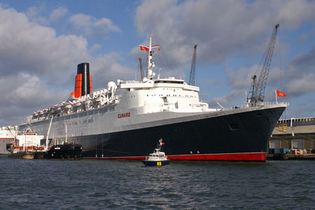 QE2  Final Departure 11/11/2008 - Photo: © 2008 Ian Boyle - www.simplonpc.co.uk