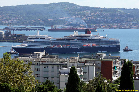 QUEEN ELIZABETH - Photo: © Sergio de Luyk, 15th August 2010