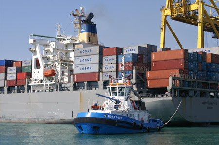 Tug Montfort at Barcelona - Photo: © Ian Boyle, 21st August 2009