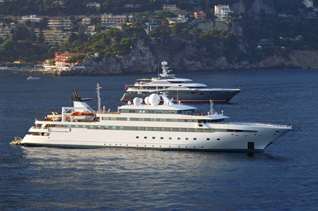 Super Yacht - Photo: © Ian Boyle, 22nd August 2009