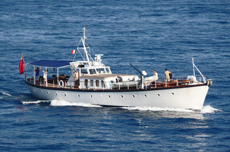 Super Yacht - Photo: © Ian Boyle, 22nd August 2009