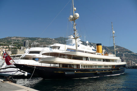 Super Yacht - Photo: © Ian Boyle, 22nd August 2009